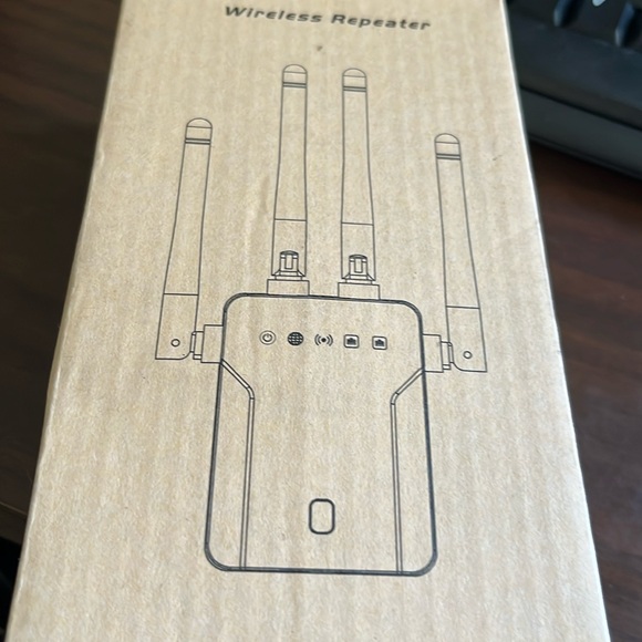 NIB White wireless Repeater two port